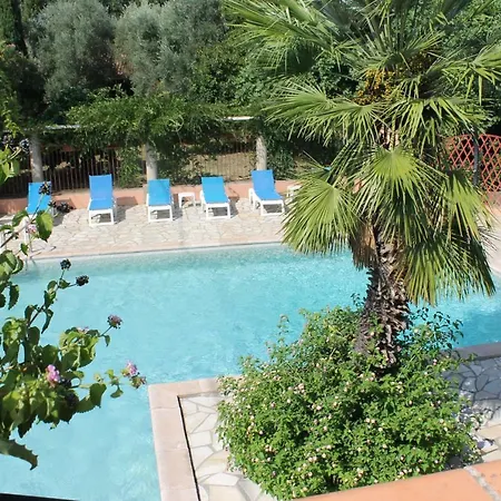 D'hotes Le Clos Des Oliviers 3*