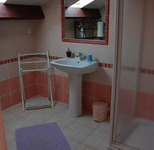 D'hotes Le Clos Des Oliviers לינה וארוחת בוקר