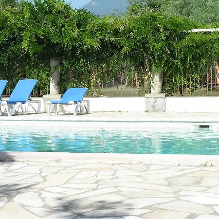 D'hotes Le Clos Des Oliviers Bed & Breakfast *