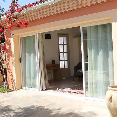 D'hotes Le Clos Des Oliviers Bed and Breakfast Sorbo-Ocagnano