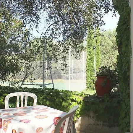 D'hotes Le Clos Des Oliviers Bed & Breakfast