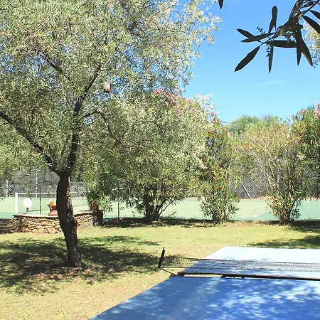 D'hotes Le Clos Des Oliviers Bed & Breakfast 3*