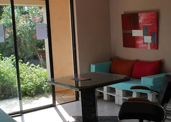 D'hotes Le Clos Des Oliviers 4*