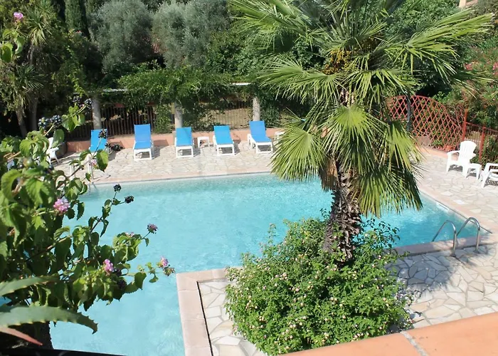 D'hôtes Le Clos Des Oliviers 3*